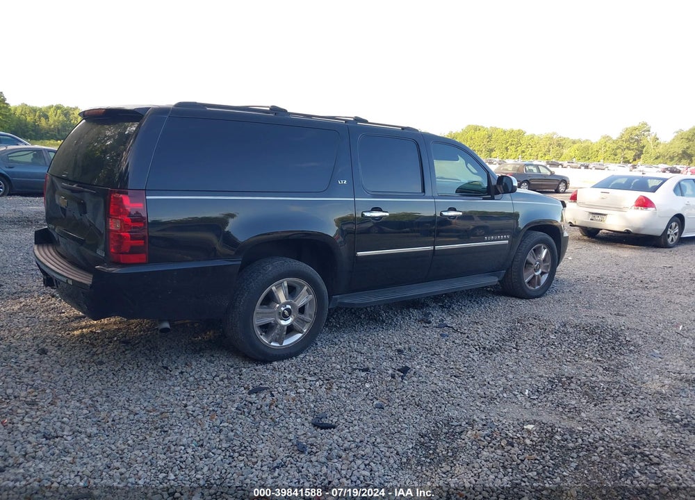 2010 CHEVROLET SUBURBAN 1500 LTZ VIN: 1GNUKKE36AR223447