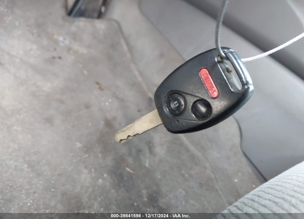 2011 HONDA CIVIC LX VIN: 2HGFA1F57BH512788