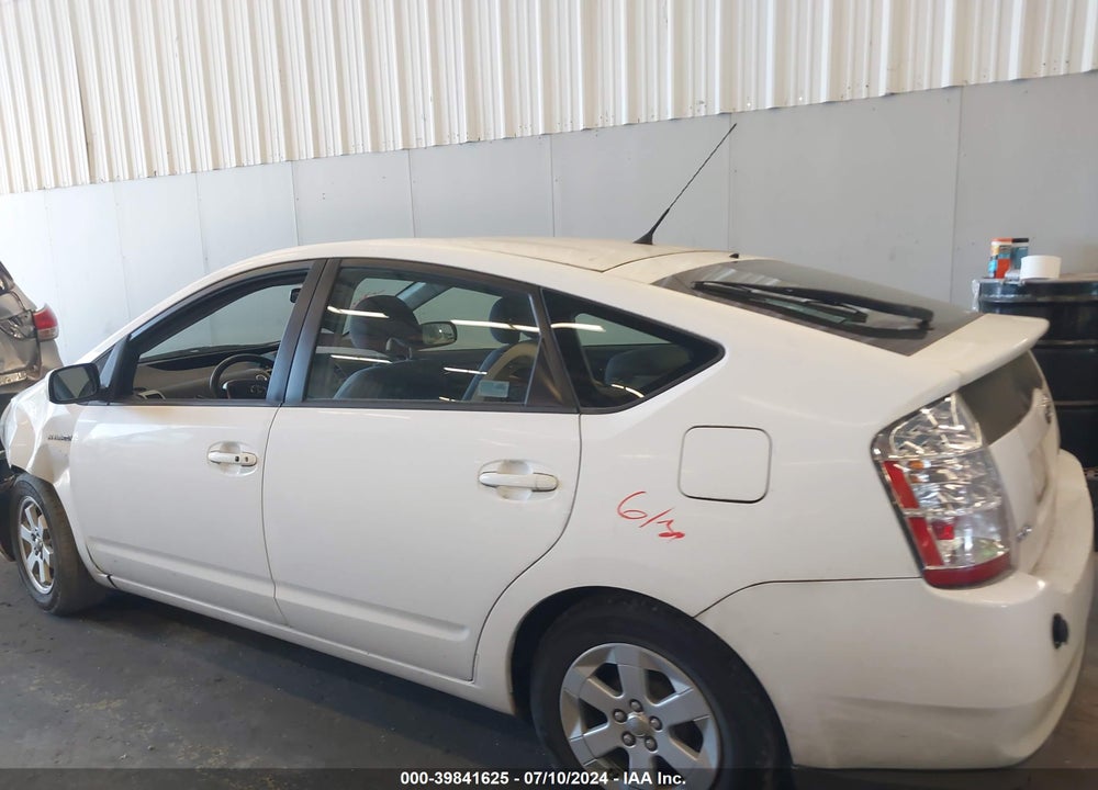 2008 TOYOTA PRIUS VIN: JTDKB20U683437545