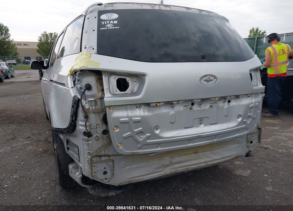 2017 KIA SEDONA LX VIN: KNDMB5C10H6253888