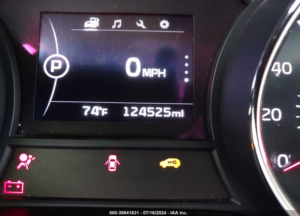 2017 KIA SEDONA LX VIN: KNDMB5C10H6253888