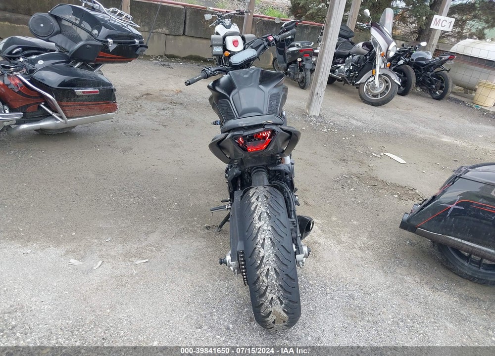 2022 YAMAHA MT07 VIN: JYARM32E1NA005405