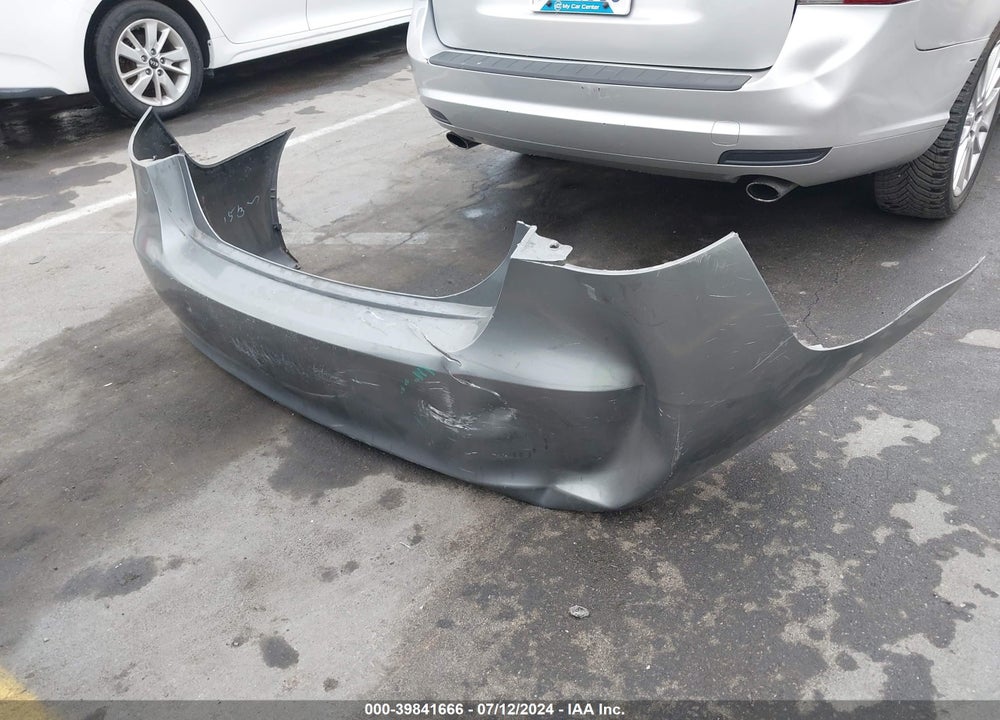 2010 HYUNDAI ELANTRA GLS VIN: KMHDU4AD1AU187706