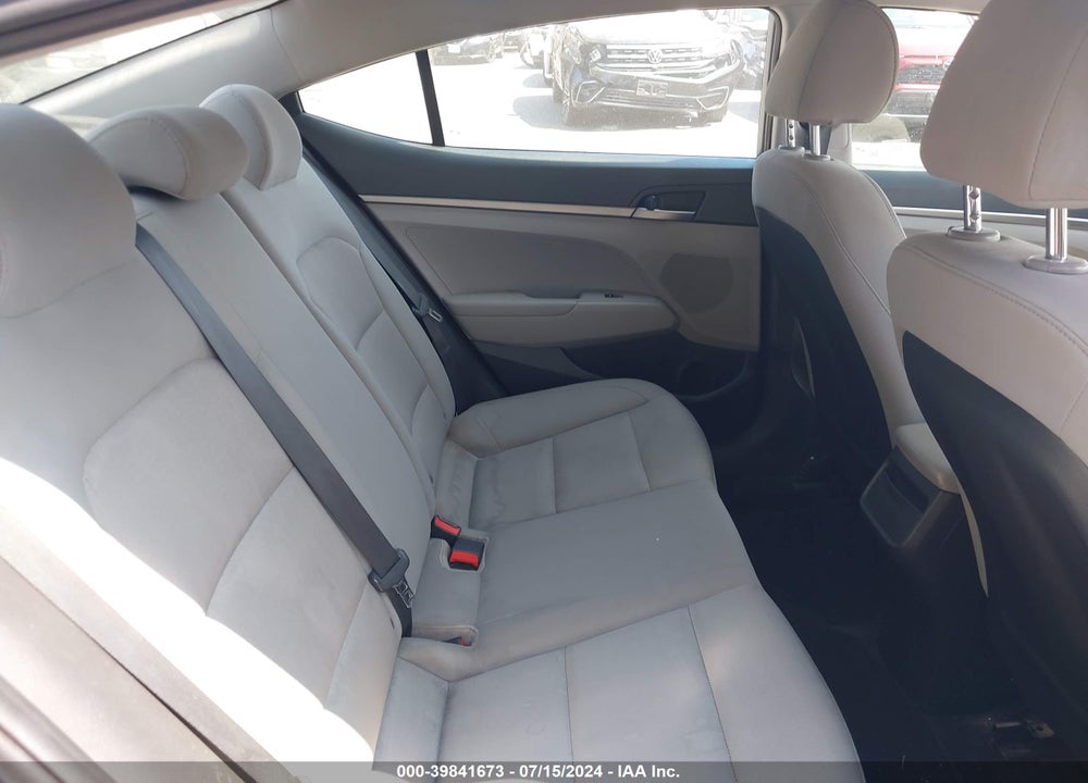 2017 HYUNDAI ELANTRA SE VIN: 5NPD74LF1HH203269