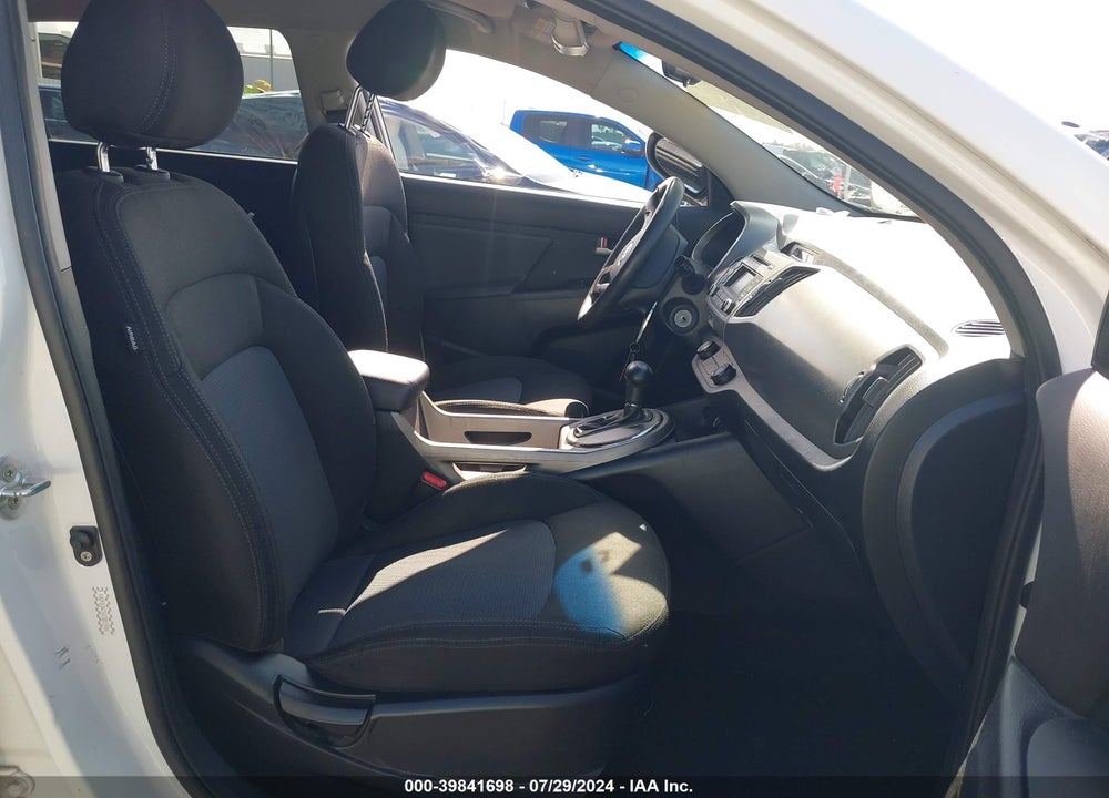 2016 KIA SPORTAGE LX VIN: KNDPB3AC5G7853904