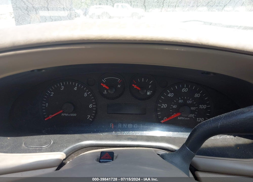 2004 FORD TAURUS LX VIN: 1FAFP52U74A135694