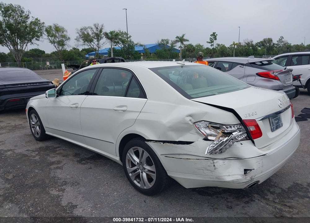 2010 MERCEDES-BENZ E 350 4MATIC VIN: WDDHF8HB4AA094228