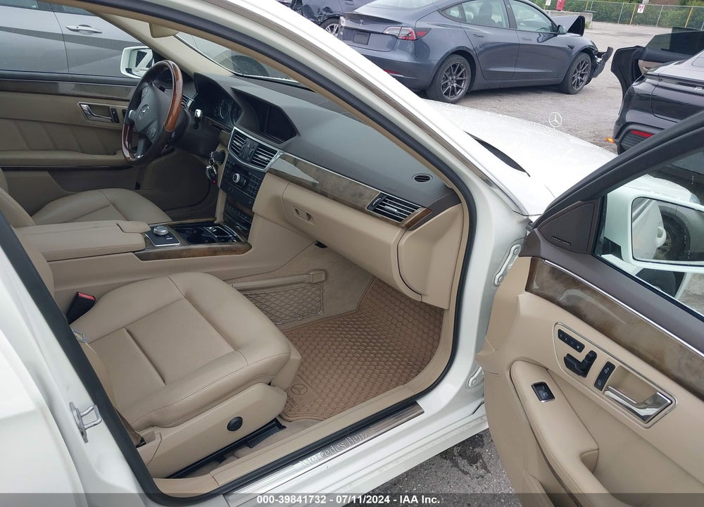 2010 MERCEDES-BENZ E 350 4MATIC VIN: WDDHF8HB4AA094228
