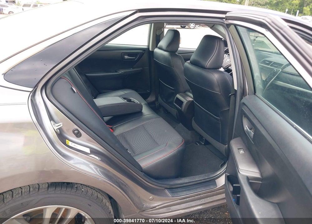2015 TOYOTA CAMRY SE VIN: 4T1BF1FK4FU013370