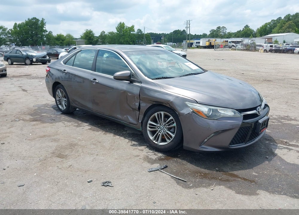 2015 TOYOTA CAMRY SE VIN: 4T1BF1FK4FU013370
