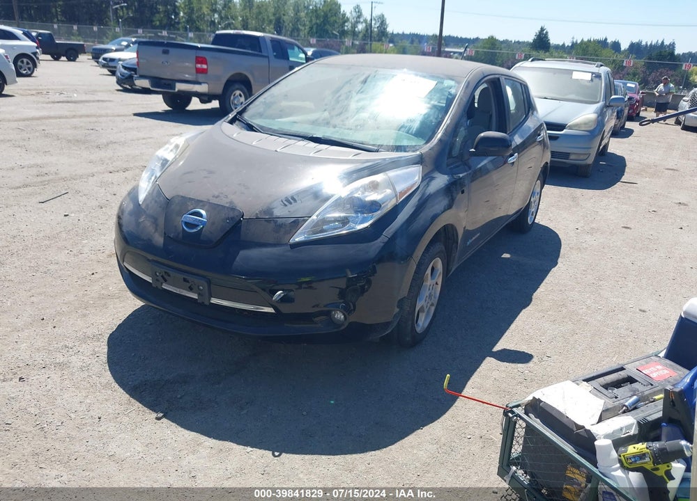 2011 NISSAN LEAF SL VIN: JN1AZ0CP8BT008192