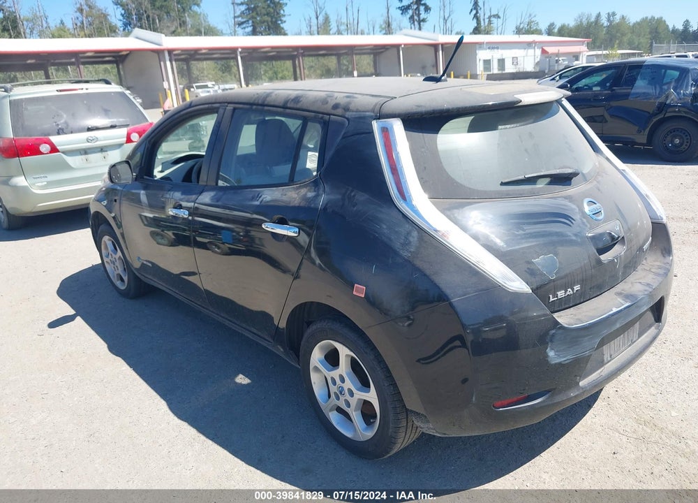 2011 NISSAN LEAF SL VIN: JN1AZ0CP8BT008192