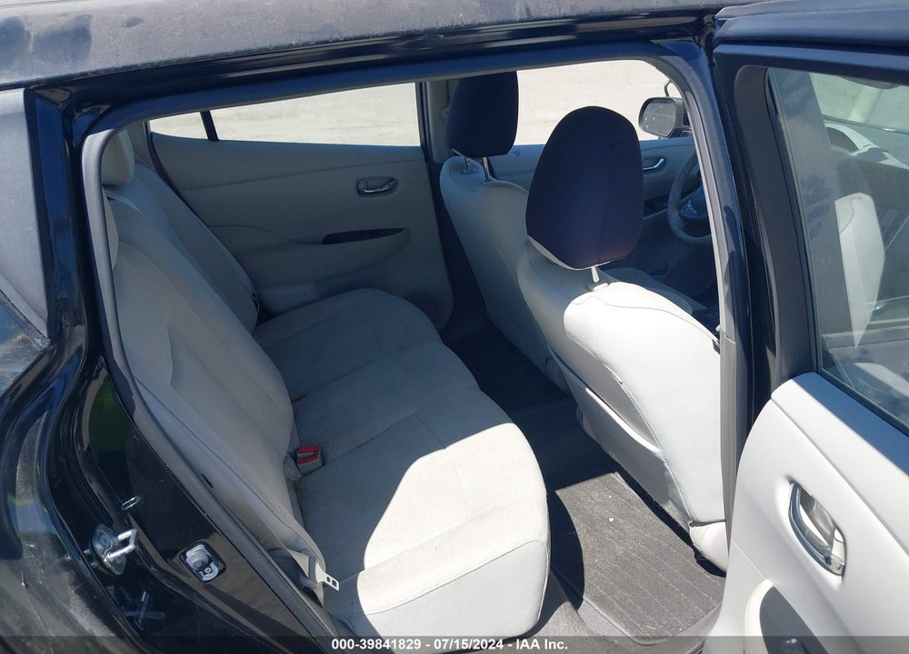 2011 NISSAN LEAF SL VIN: JN1AZ0CP8BT008192