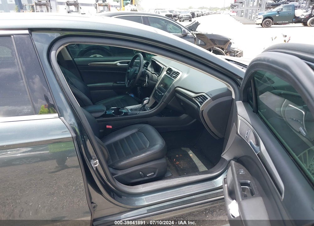 2015 FORD FUSION SE VIN: 3FA6P0H9XFR122307