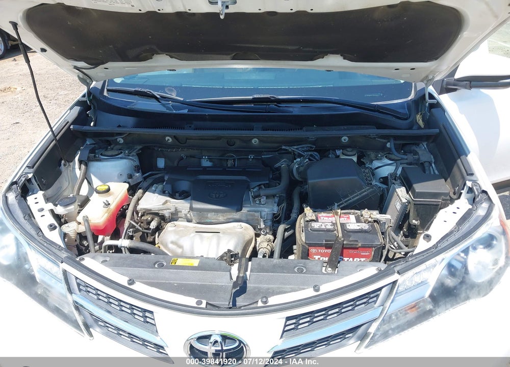 2015 TOYOTA RAV4 XLE VIN: 2T3WFREV1FW195516