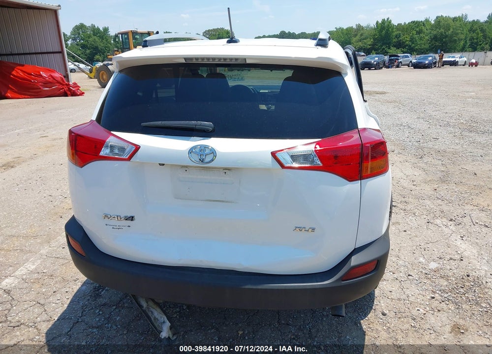 2015 TOYOTA RAV4 XLE VIN: 2T3WFREV1FW195516