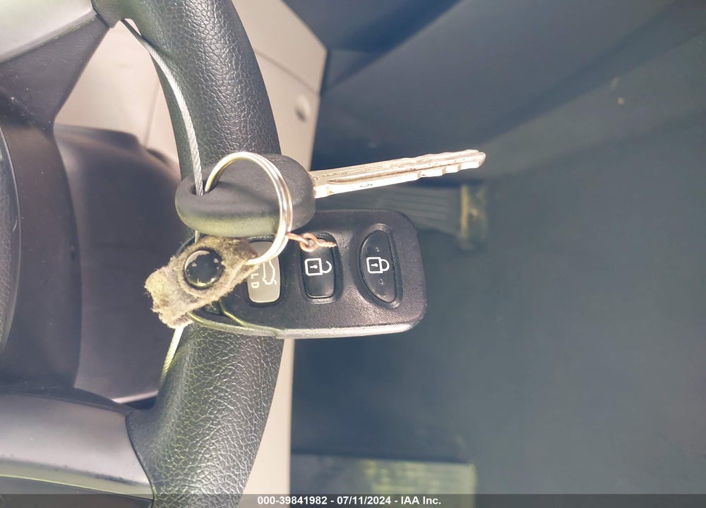 2014 HYUNDAI ELANTRA SE VIN: 5NPDH4AE8EH462375