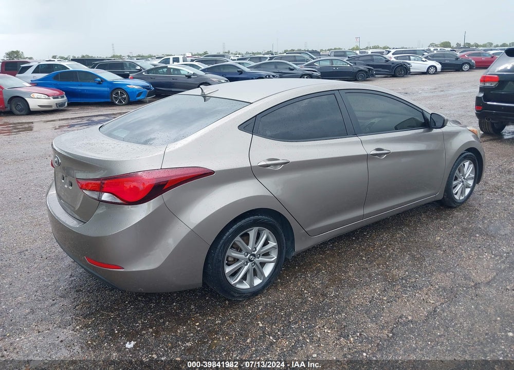 2014 HYUNDAI ELANTRA SE VIN: 5NPDH4AE8EH462375