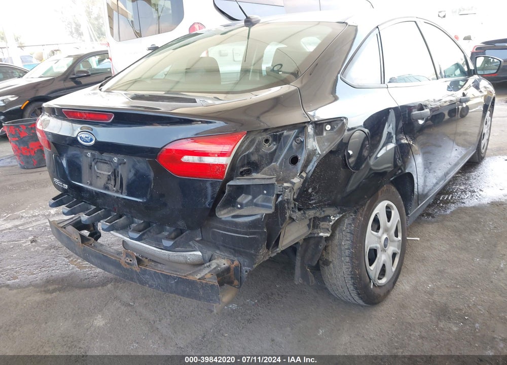 2018 FORD FOCUS S VIN: 1FADP3E29JL277261