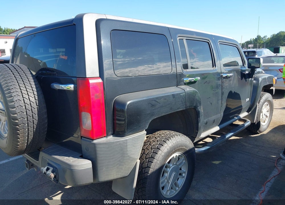 2008 HUMMER H3 SUV VIN: 5GTEN13E488144645