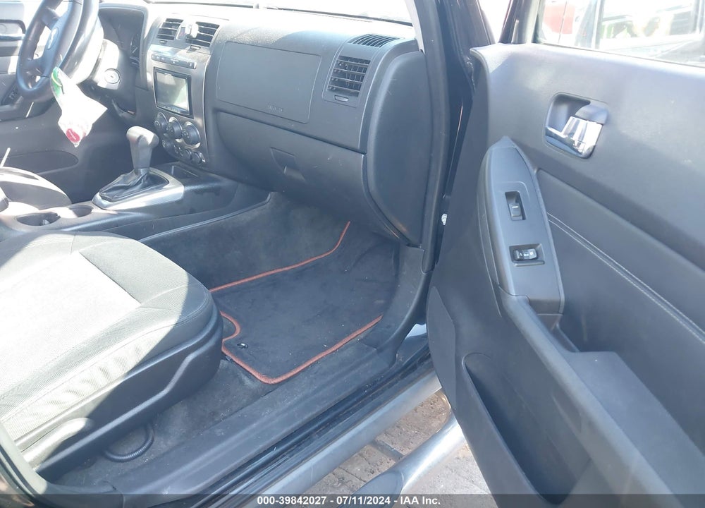 2008 HUMMER H3 SUV VIN: 5GTEN13E488144645
