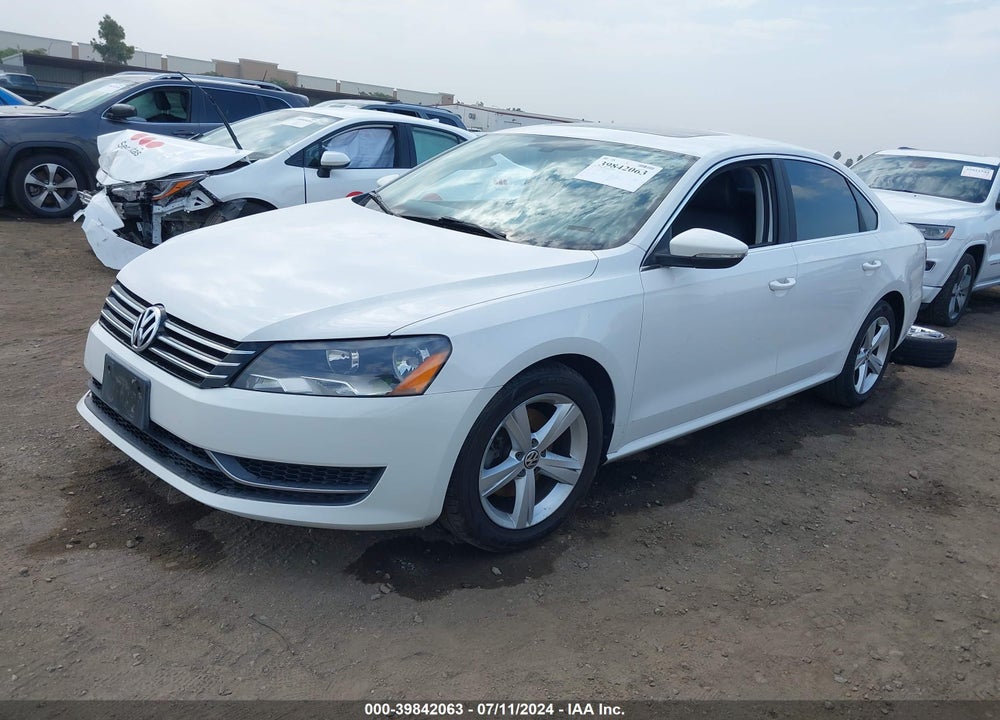 2012 VOLKSWAGEN PASSAT 2.5L SE VIN: 1VWBP7A33CC032950