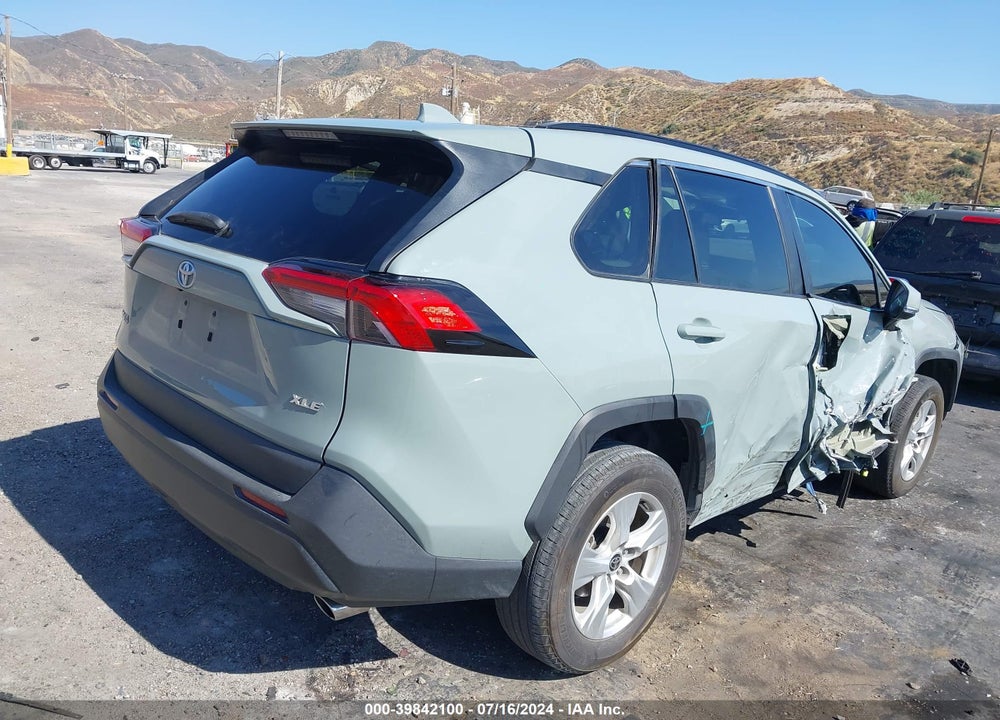 2021 TOYOTA RAV4 XLE VIN: 2T3W1RFV1MW184283