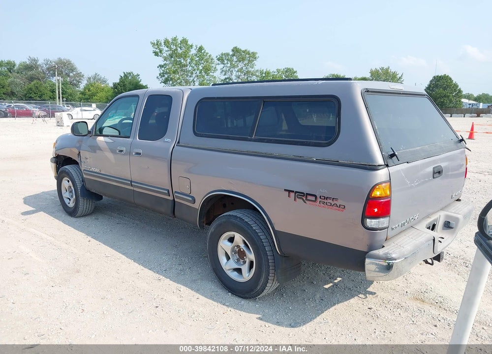 2000 TOYOTA TUNDRA SR5 V8 VIN: 5TBBT4416YS020460