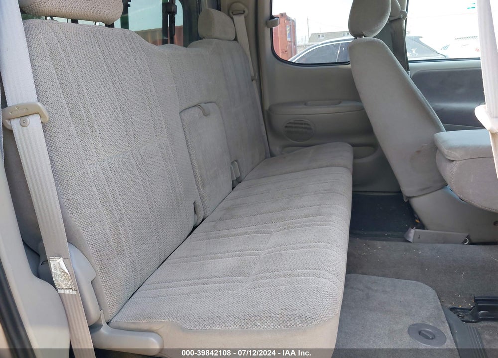 2000 TOYOTA TUNDRA SR5 V8 VIN: 5TBBT4416YS020460