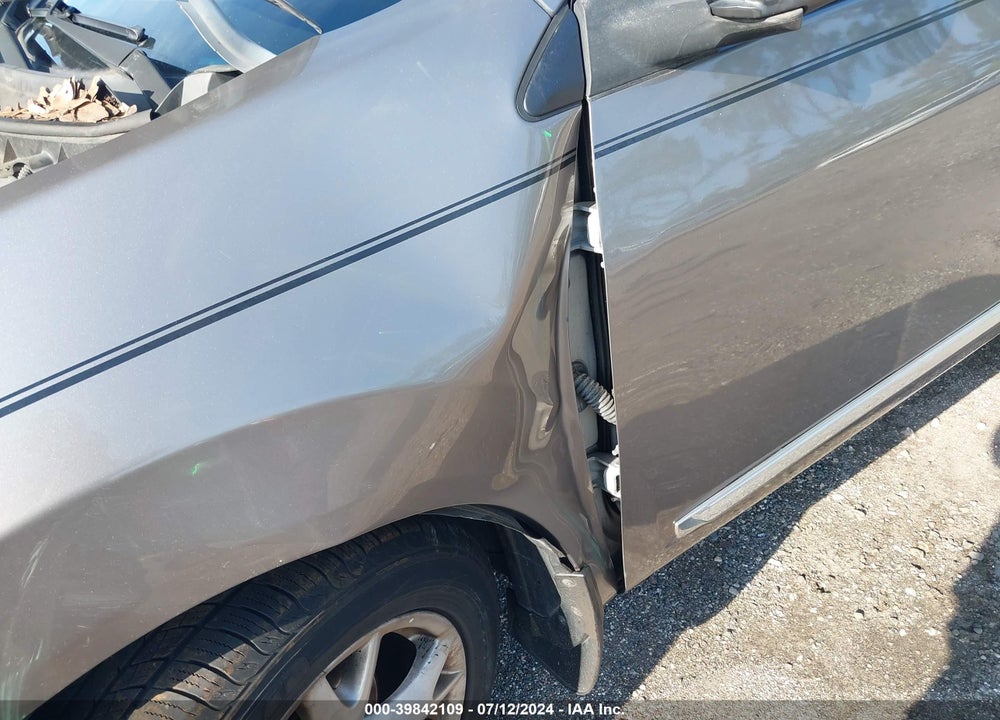 2011 NISSAN ROGUE SV VIN: JN8AS5MT3BW561975