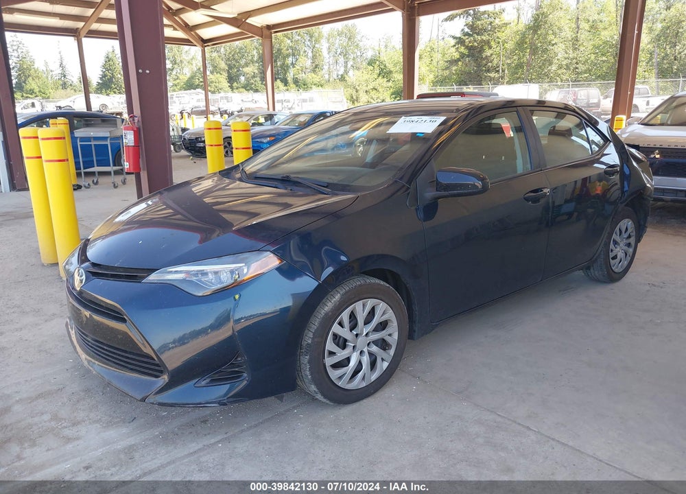 2018 TOYOTA COROLLA LE VIN: 2T1BURHE3JC976704