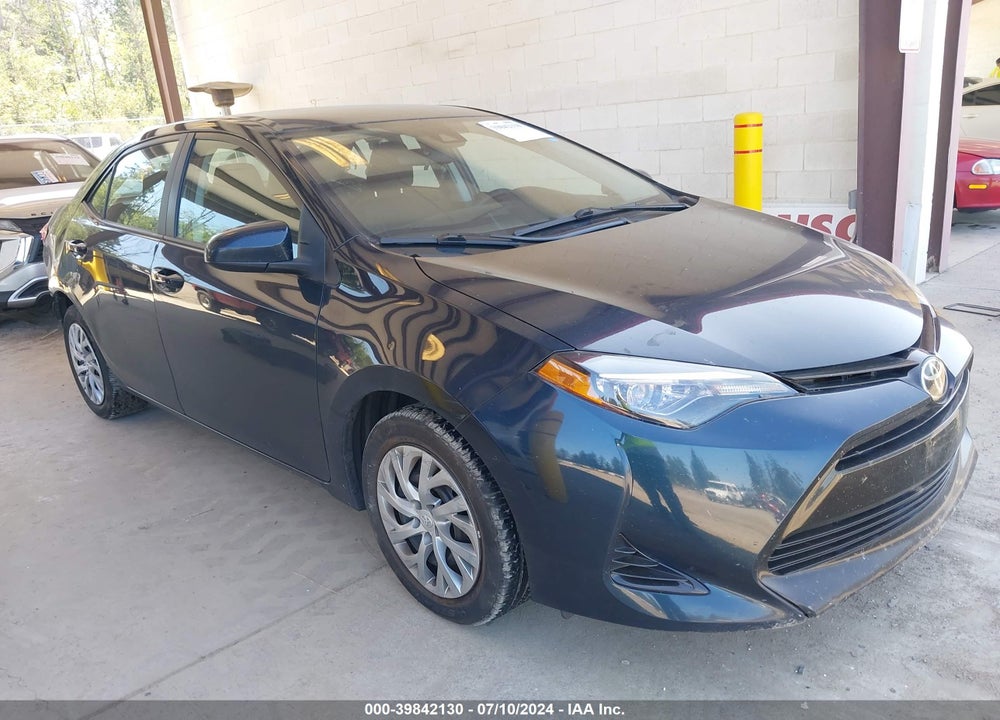 2018 TOYOTA COROLLA LE VIN: 2T1BURHE3JC976704