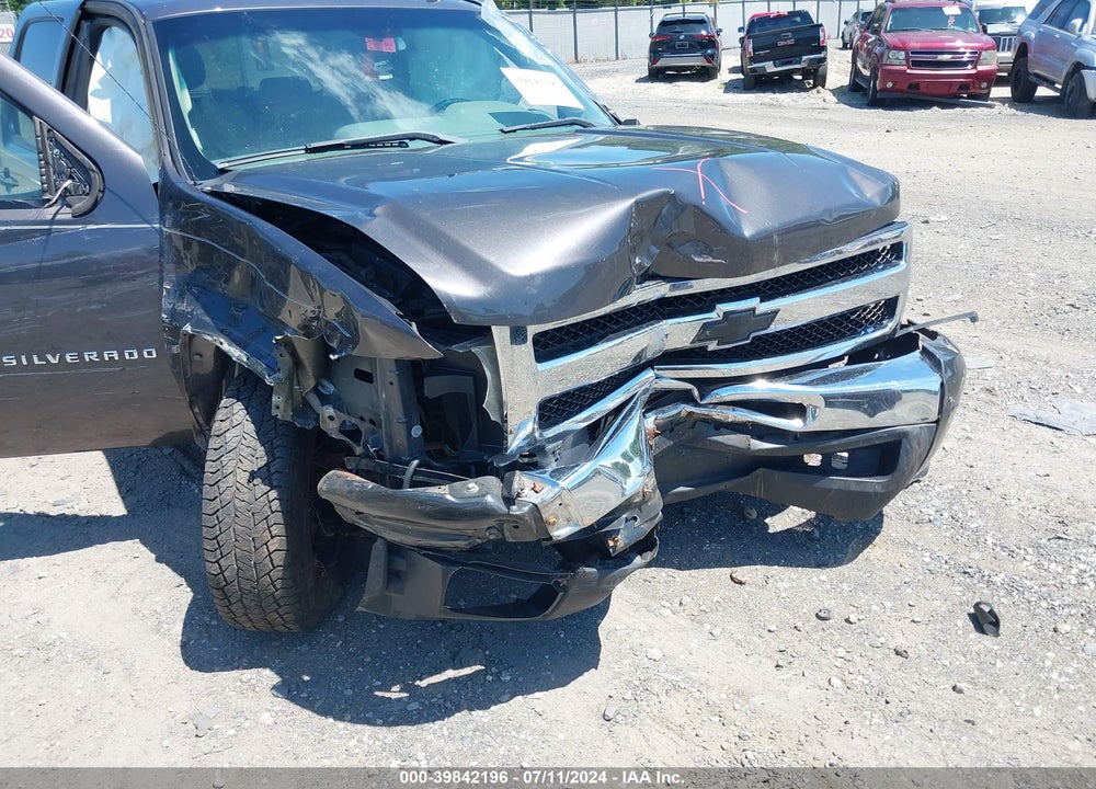 2011 CHEVROLET SILVERADO 1500 LS VIN: 3GCPCREA9BG321917