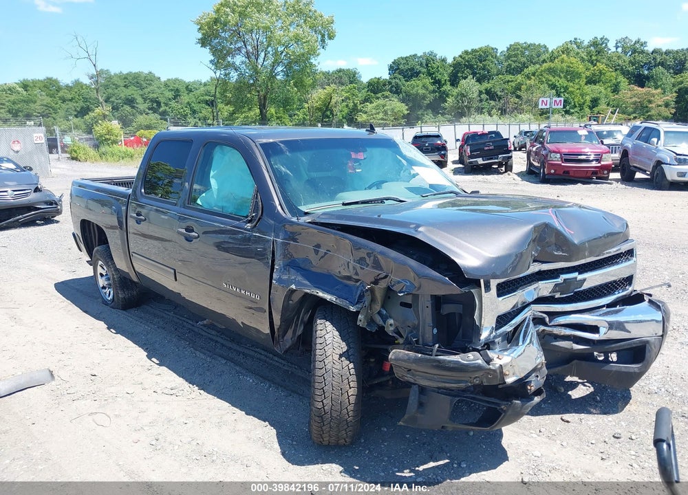 2011 CHEVROLET SILVERADO 1500 LS VIN: 3GCPCREA9BG321917