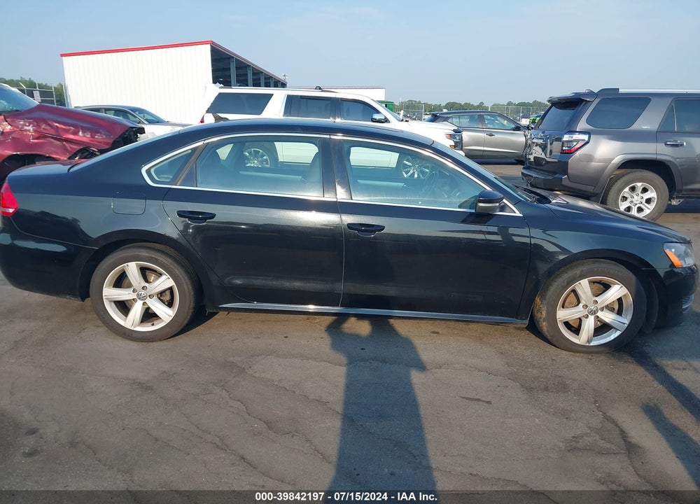 2013 VOLKSWAGEN PASSAT 2.5L SE VIN: 1VWBP7A32DC111821