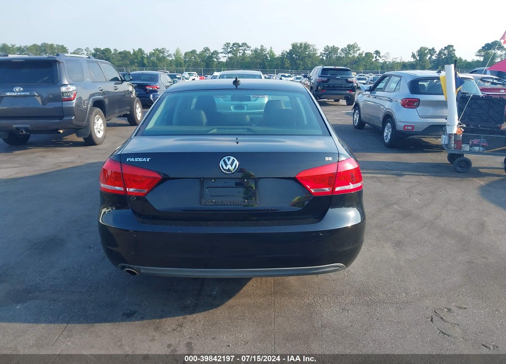 2013 VOLKSWAGEN PASSAT 2.5L SE VIN: 1VWBP7A32DC111821
