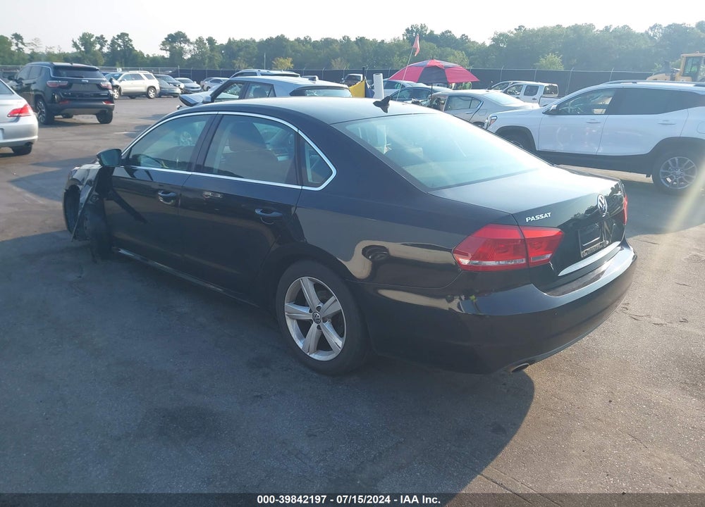 2013 VOLKSWAGEN PASSAT 2.5L SE VIN: 1VWBP7A32DC111821