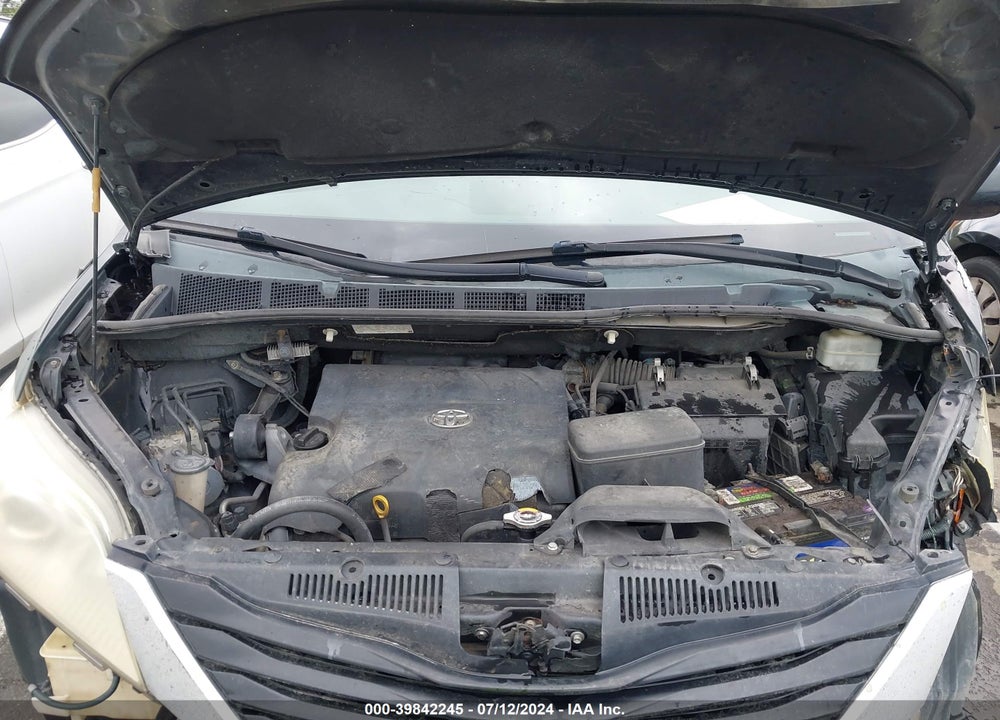 2012 TOYOTA SIENNA LE V6 8 PASSENGER VIN: 5TDKK3DC9CS240559