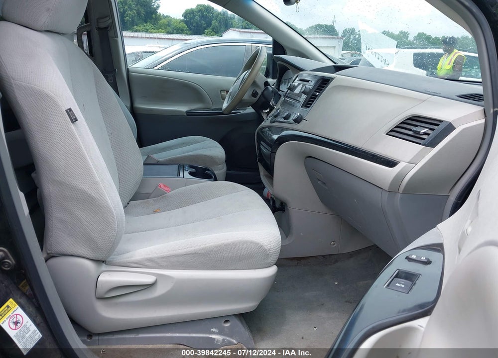 2012 TOYOTA SIENNA LE V6 8 PASSENGER VIN: 5TDKK3DC9CS240559