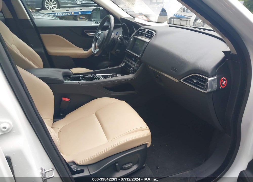 2017 JAGUAR F-PACE 35T PREMIUM VIN: SADCJ2BV7HA056445