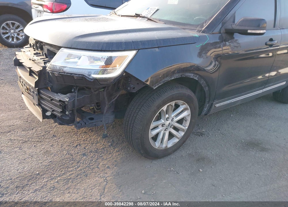 2017 FORD EXPLORER XLT VIN: 1FM5K7D85HGA87840