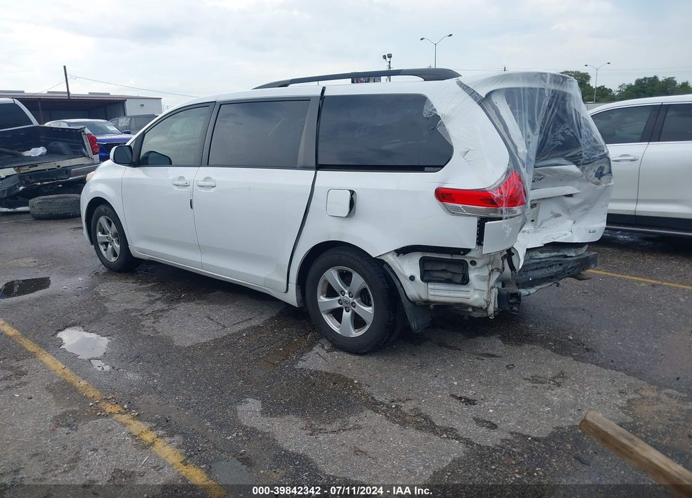 2012 TOYOTA SIENNA LE V6 8 PASSENGER VIN: 5TDKK3DC1CS274723