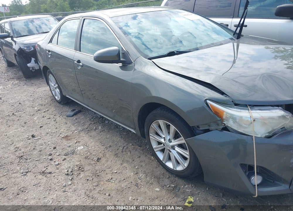 2014 TOYOTA CAMRY XLE VIN: 4T4BF1FK5ER335410