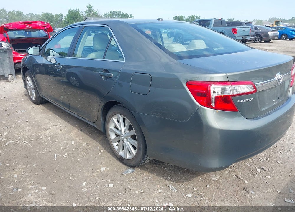 2014 TOYOTA CAMRY XLE VIN: 4T4BF1FK5ER335410