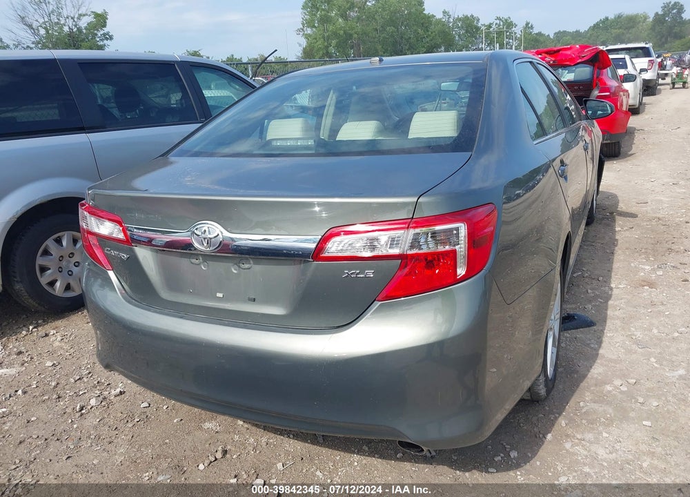2014 TOYOTA CAMRY XLE VIN: 4T4BF1FK5ER335410
