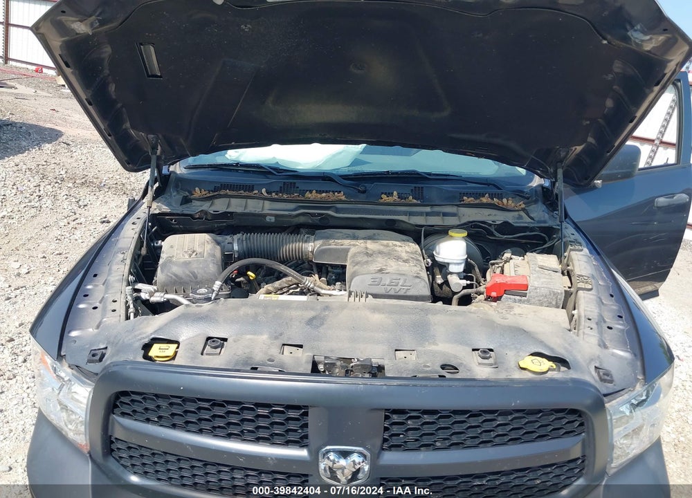 2019 RAM 1500 CLASSIC TRADESMAN QUAD CAB 4X4 6'4 BOX VIN: 1C6RR7FG6KS578614