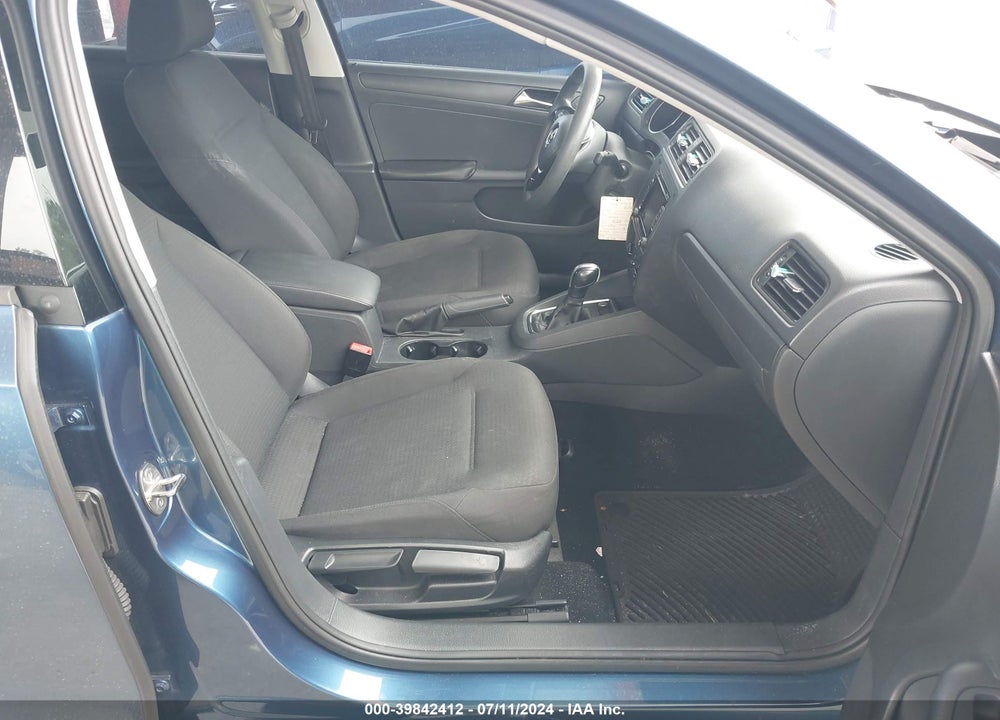 2015 VOLKSWAGEN JETTA 2.0L S VIN: 3VW2K7AJ5FM357468