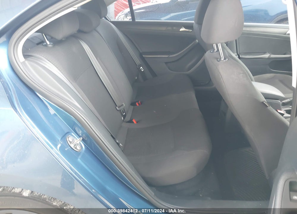 2015 VOLKSWAGEN JETTA 2.0L S VIN: 3VW2K7AJ5FM357468