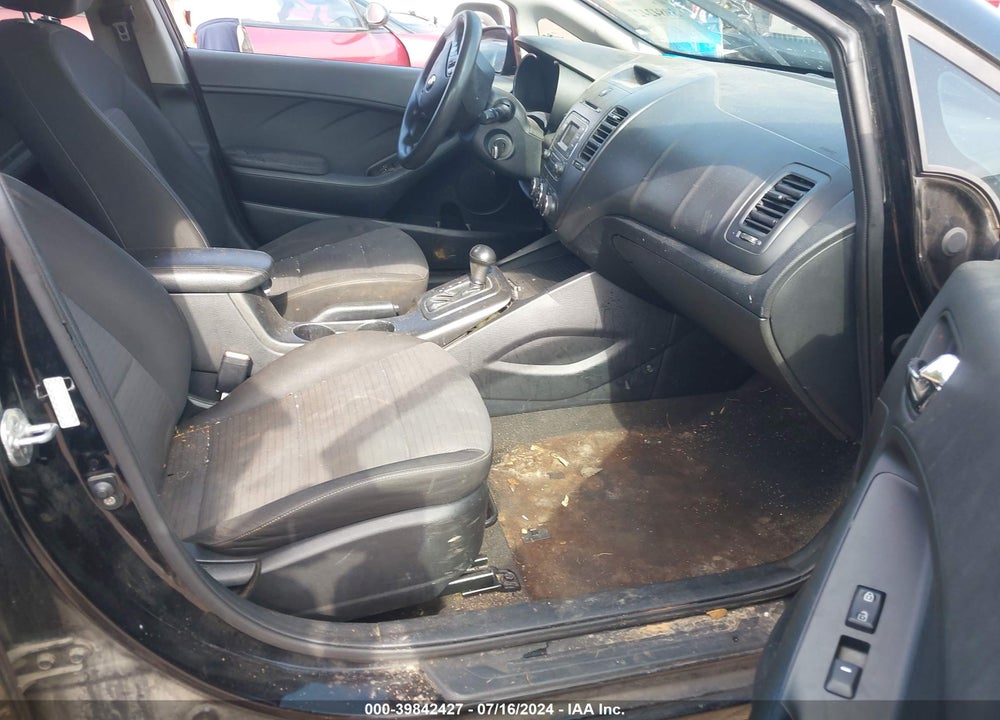 2015 KIA FORTE LX VIN: KNAFX4A63F5409571