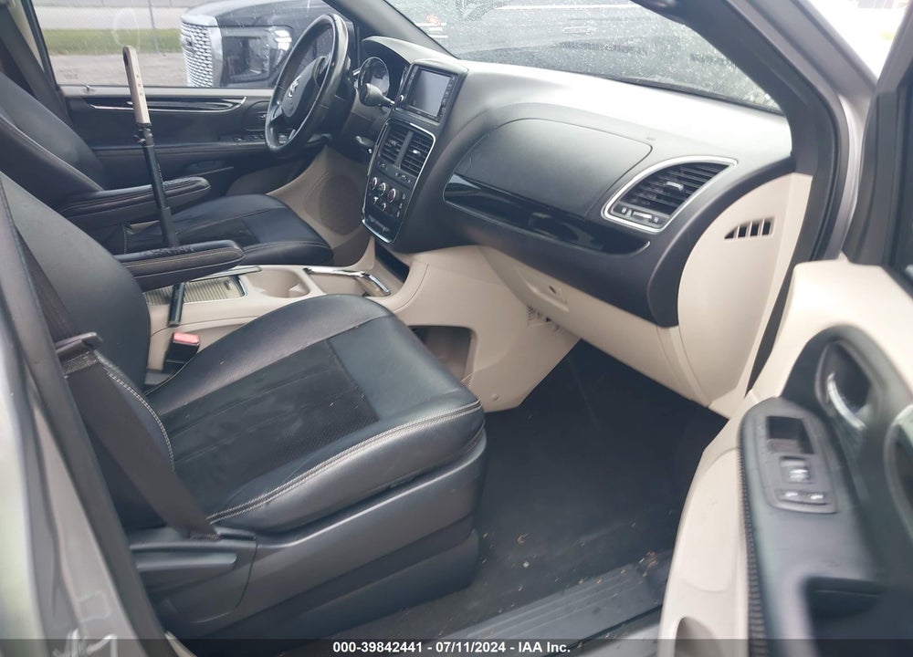 2018 DODGE GRAND CARAVAN SXT VIN: 2C4RDGCG4JR250393